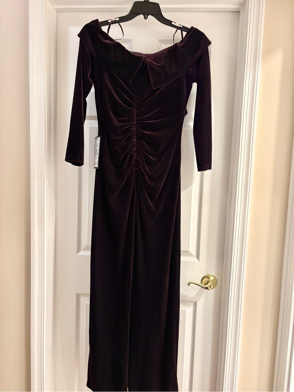 Xscape Off-Shoulder Velvet Maxi Dress in Plum/Maroon MOB/MOG - Picture 8 of 9